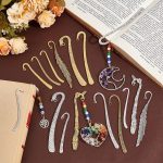 16pcs Mixed Style Alloy Bookmarks Stripe Hook Carved Antique Vintage Metal DIY Bookmark Metal Carving Hook Marks Page Markers for Crafting Teacher's Day Back to School Gift Bookmarks